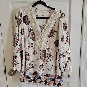 Maurices Floral Patchwork Blouse - Cream and Pink